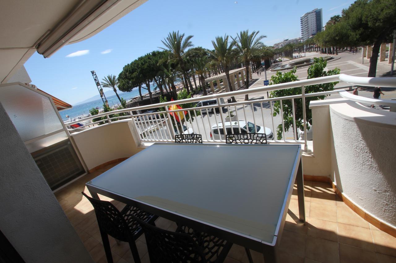 For A Stay Santillana Plaza Salou Exterior foto